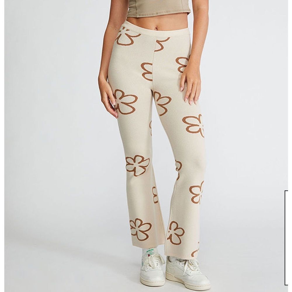 LA Hearts Flower Printed Sweater Flare Pants